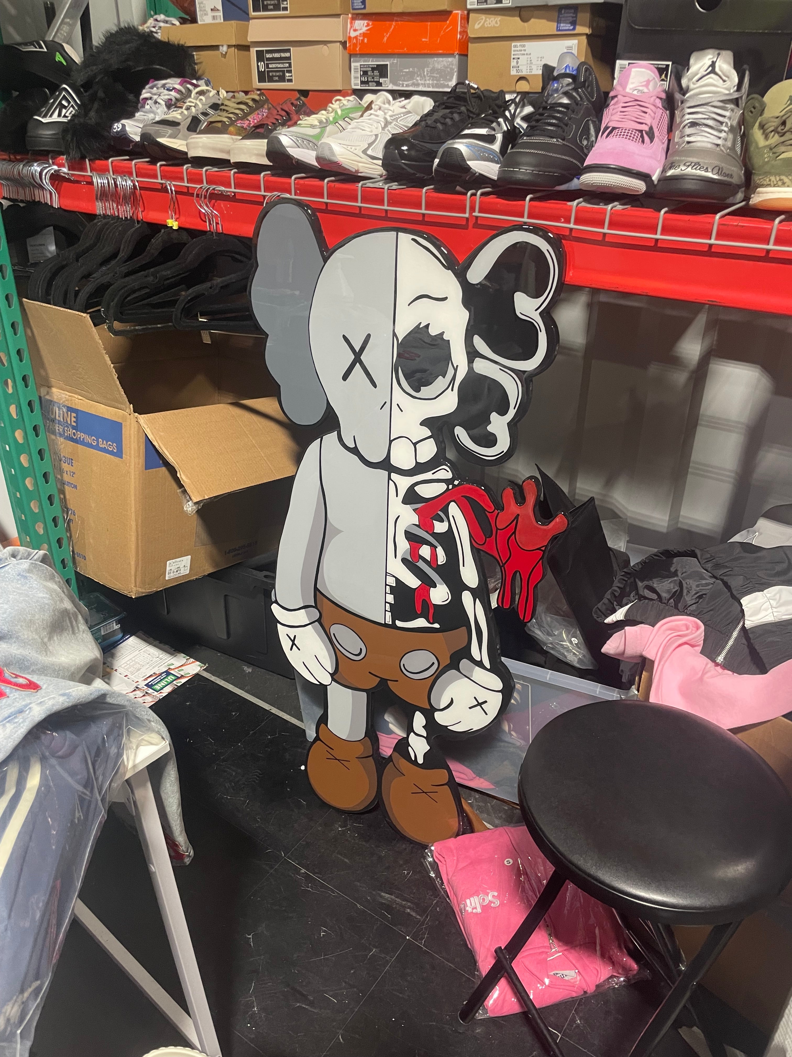 1:1 KAWS